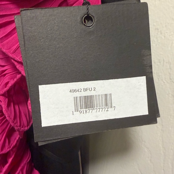 Ieena for Mac Duggal - 49642 - Black Mini Dress w/ Pink Ruffles - NWT - Size 2 - Picture 5 of 7